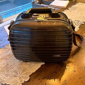 RIMOWA Vanity Case